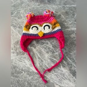 Cute owl hat for winter